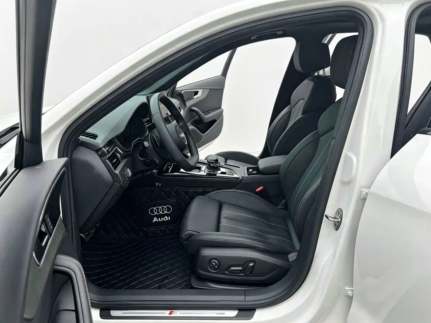 Audi A4 2023