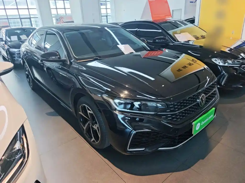 Volkswagen Passat 2023