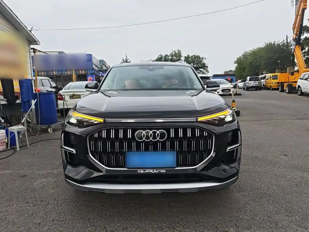 Audi Q6 2025