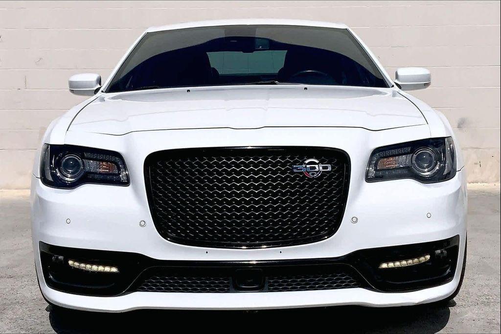 Chrysler 300 2023