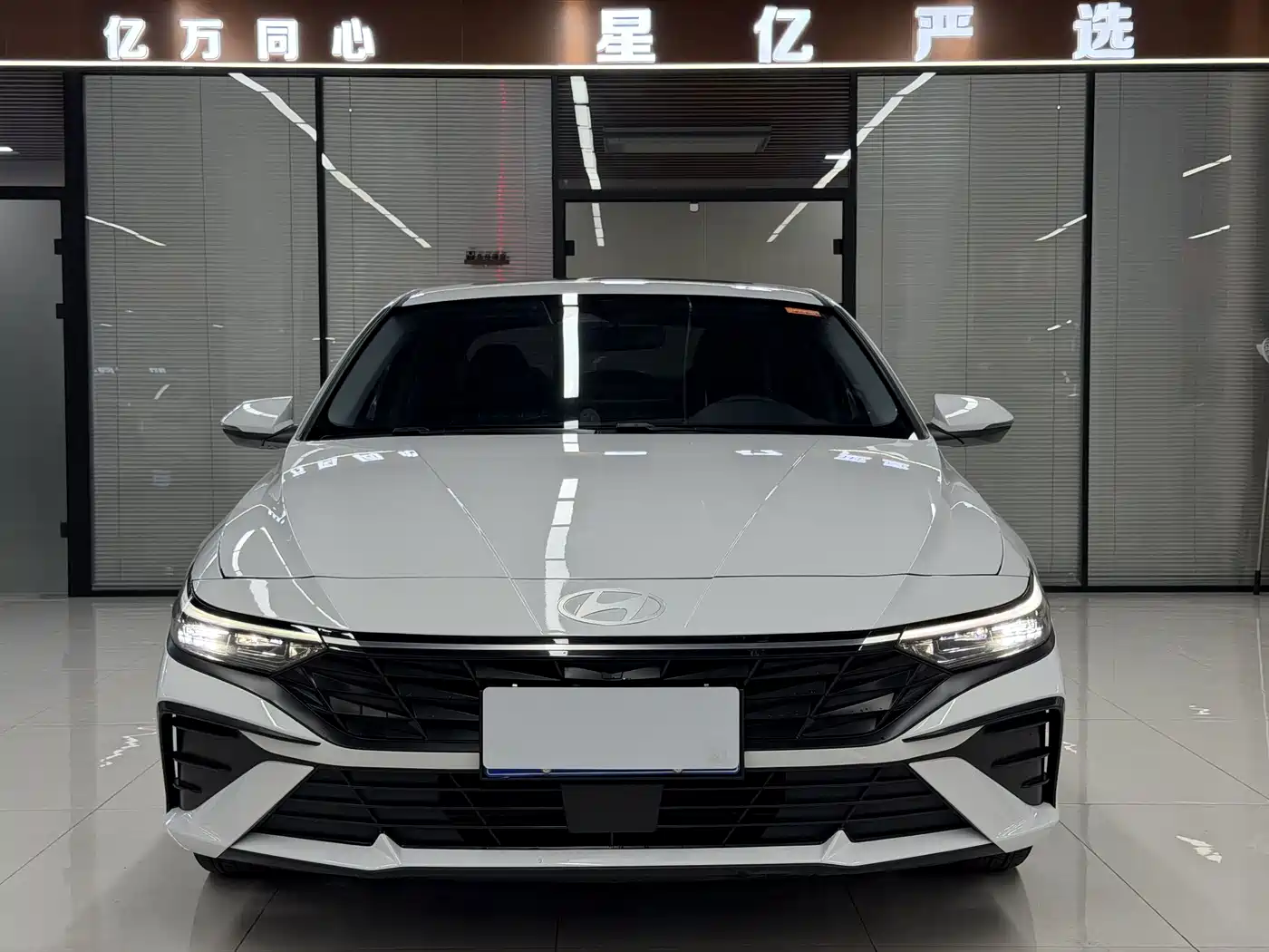 Hyundai Elantra 2025