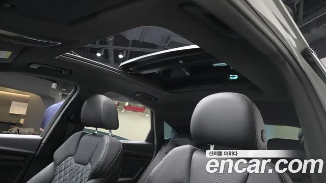 Audi SQ5 2022