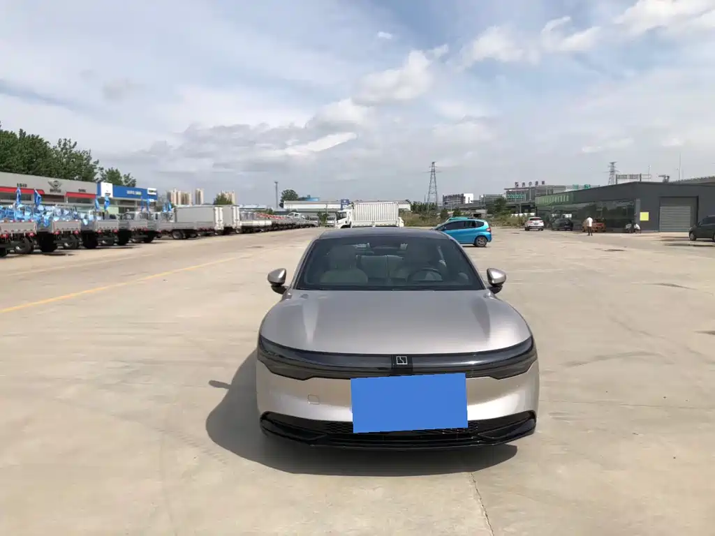 Zeekr 007 2025