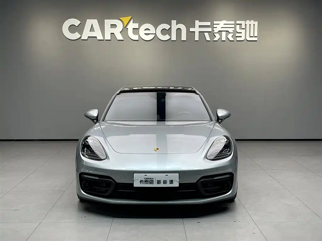 Porsche Panamera 2021