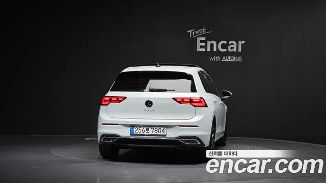 Volkswagen Golf 2024