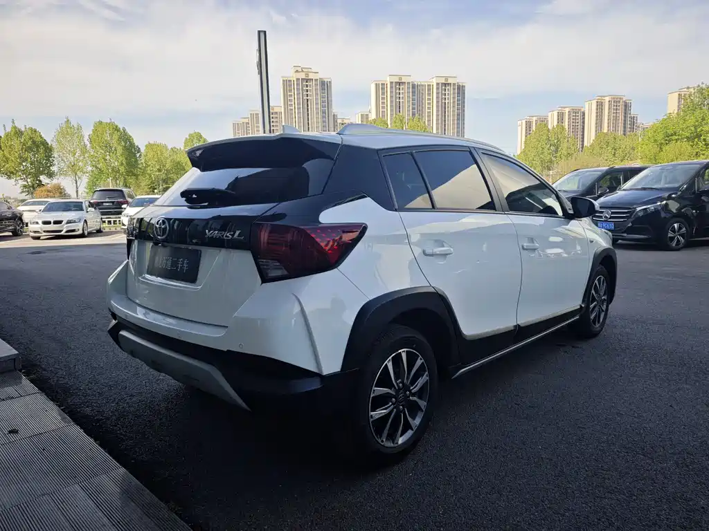 Toyota Yaris 2023
