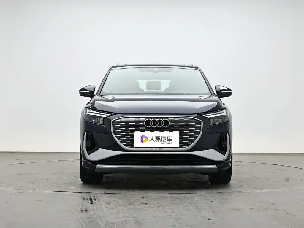 Audi Q4 e-tron 2024