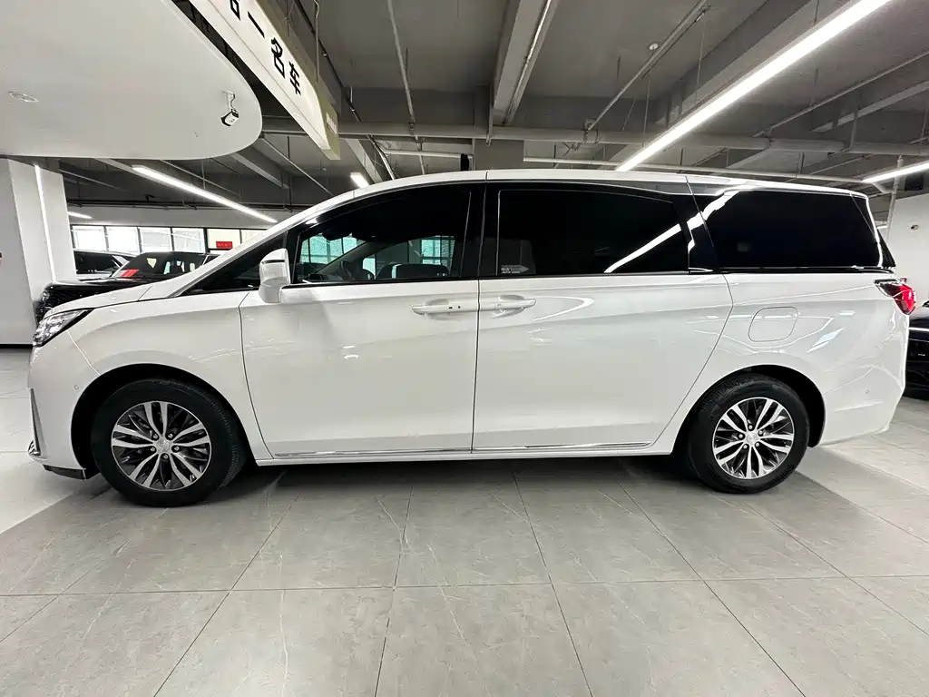 Buick GL8 2023