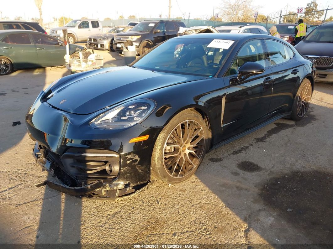Porsche Panamera 2023
