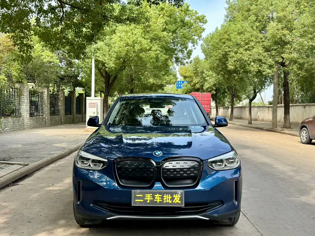 BMW iX3 2021