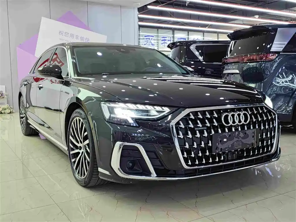 Audi A8 2025