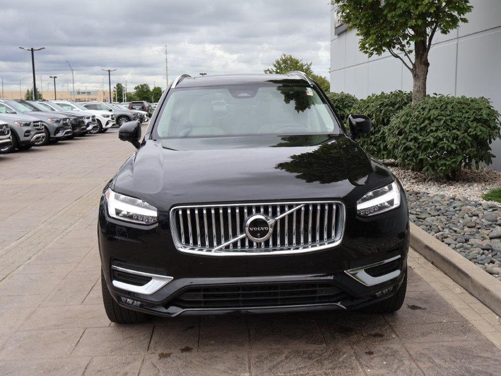 Volvo XC90 2025