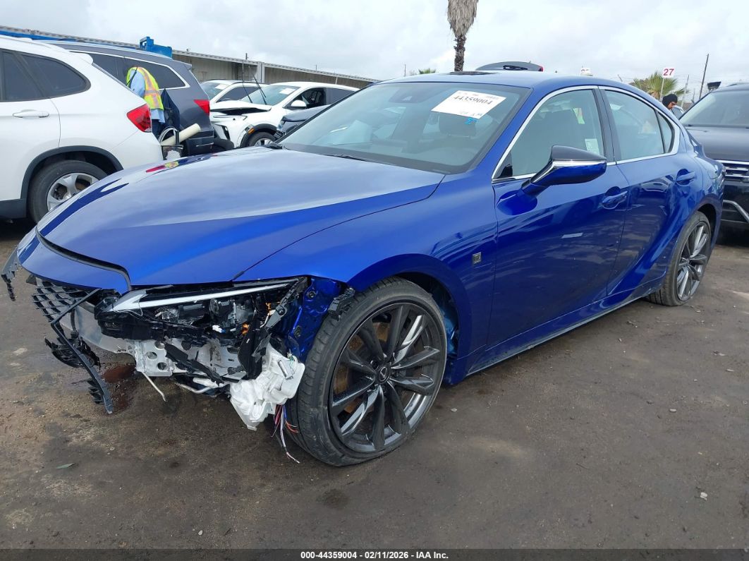 Lexus IS 300 2025