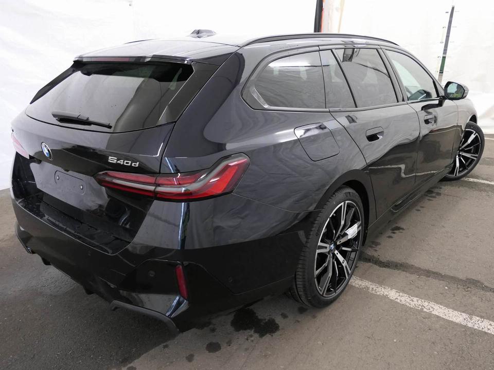 BMW 540 2025