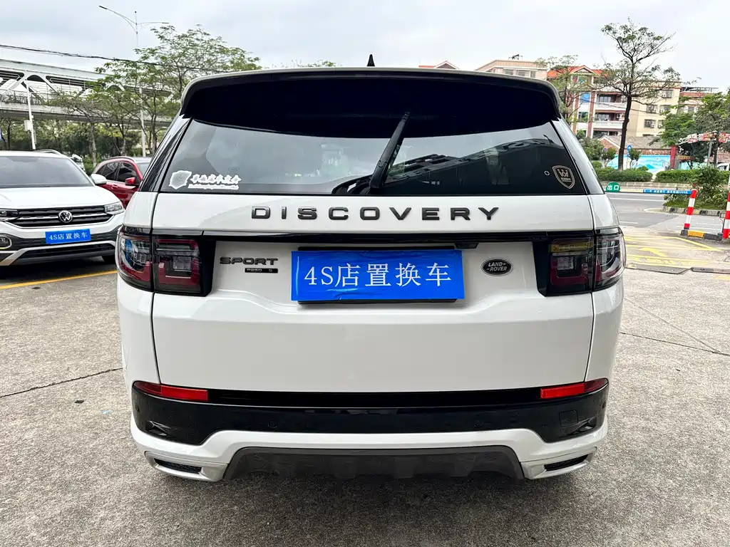 Land Rover Discovery Sport 2021