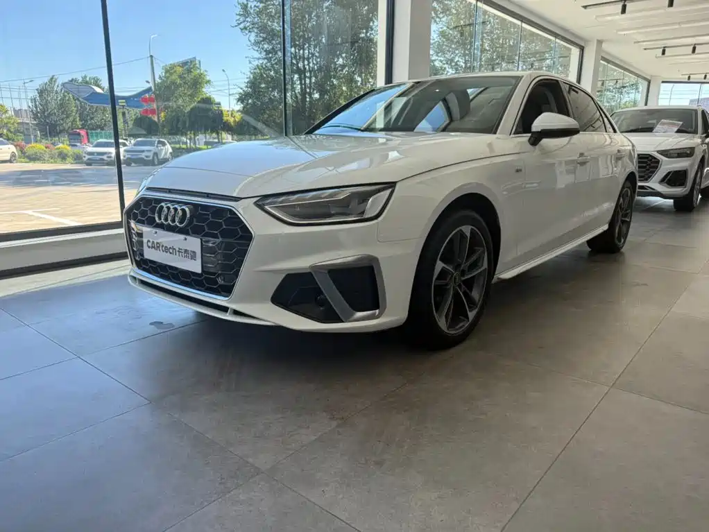 Audi A4 2023