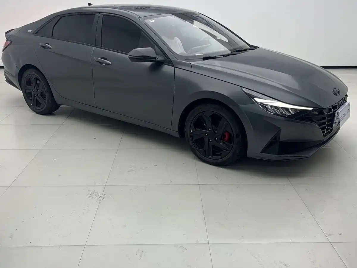 Hyundai Elantra 2023