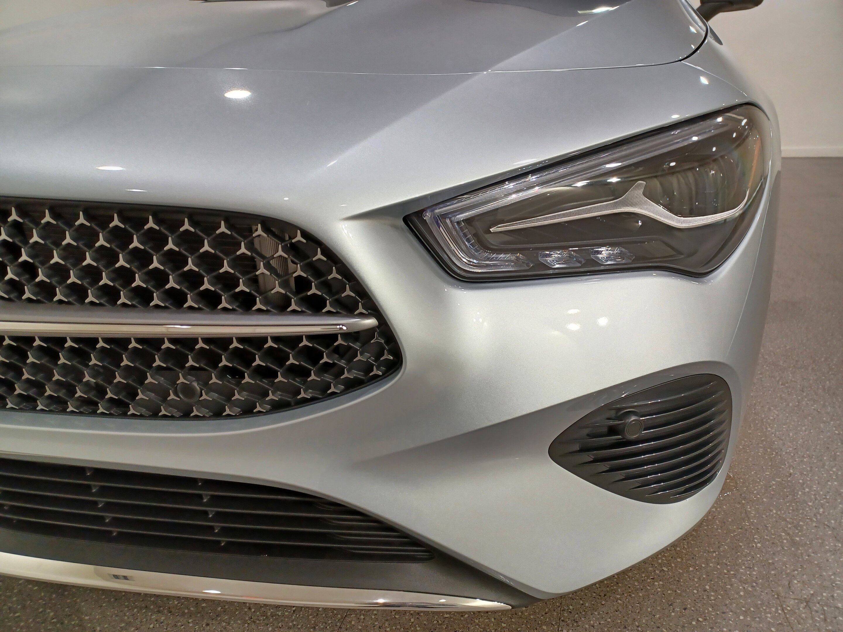 Mercedes-Benz CLA 2025
