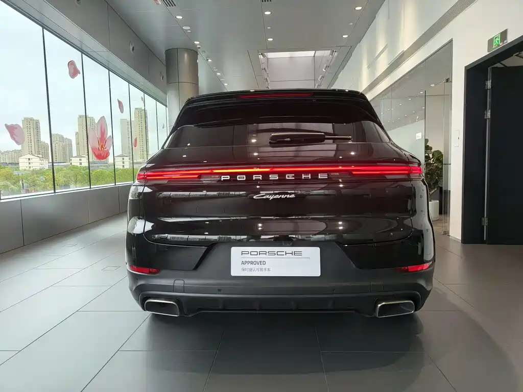 Porsche Cayenne 2024