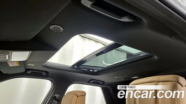 Land Rover Discovery 2024