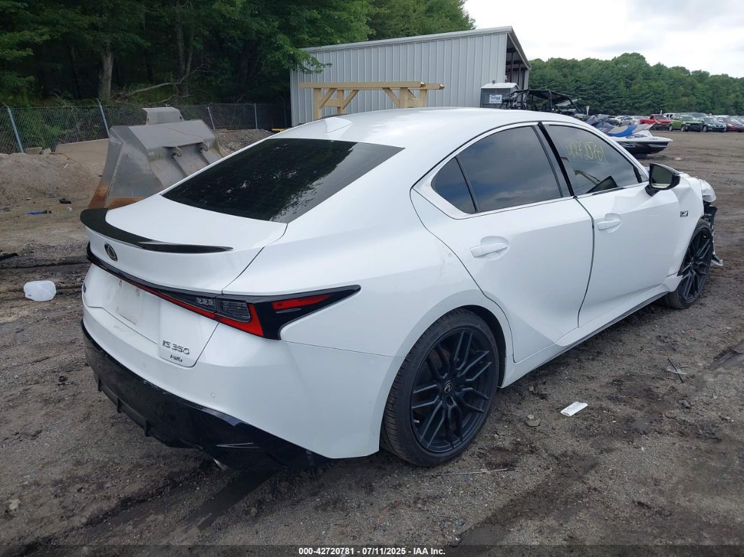 Lexus IS 2021