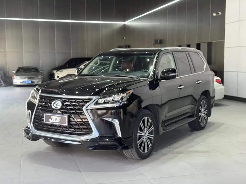Lexus LX 2022