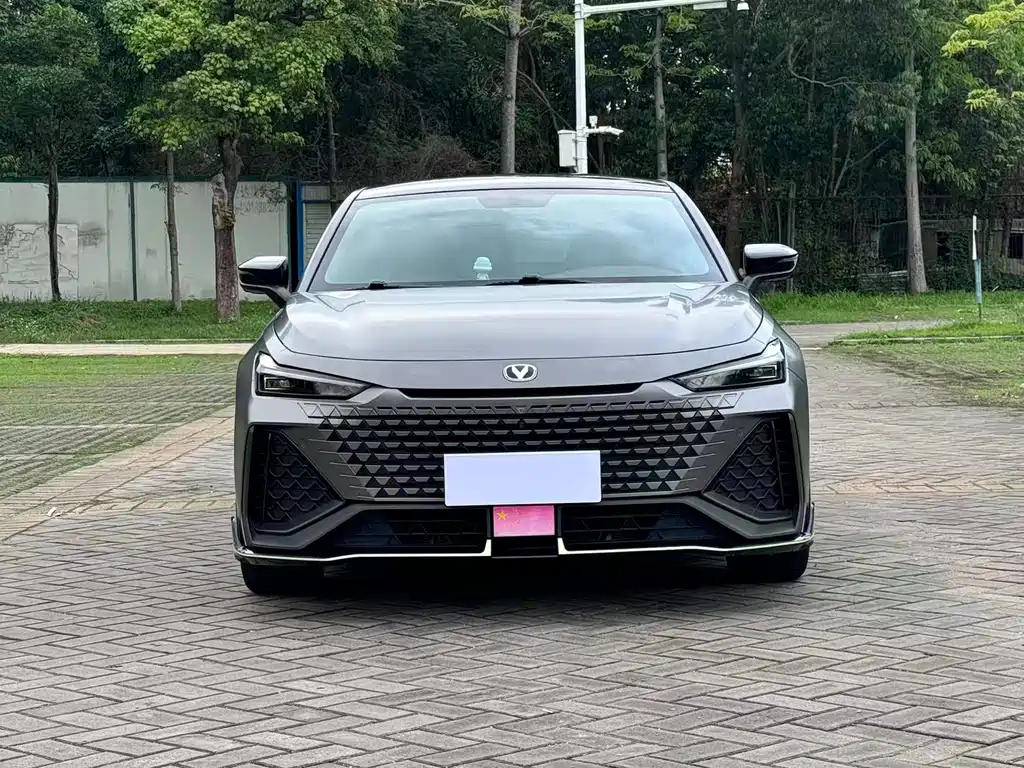 Changan UNI-V 2022