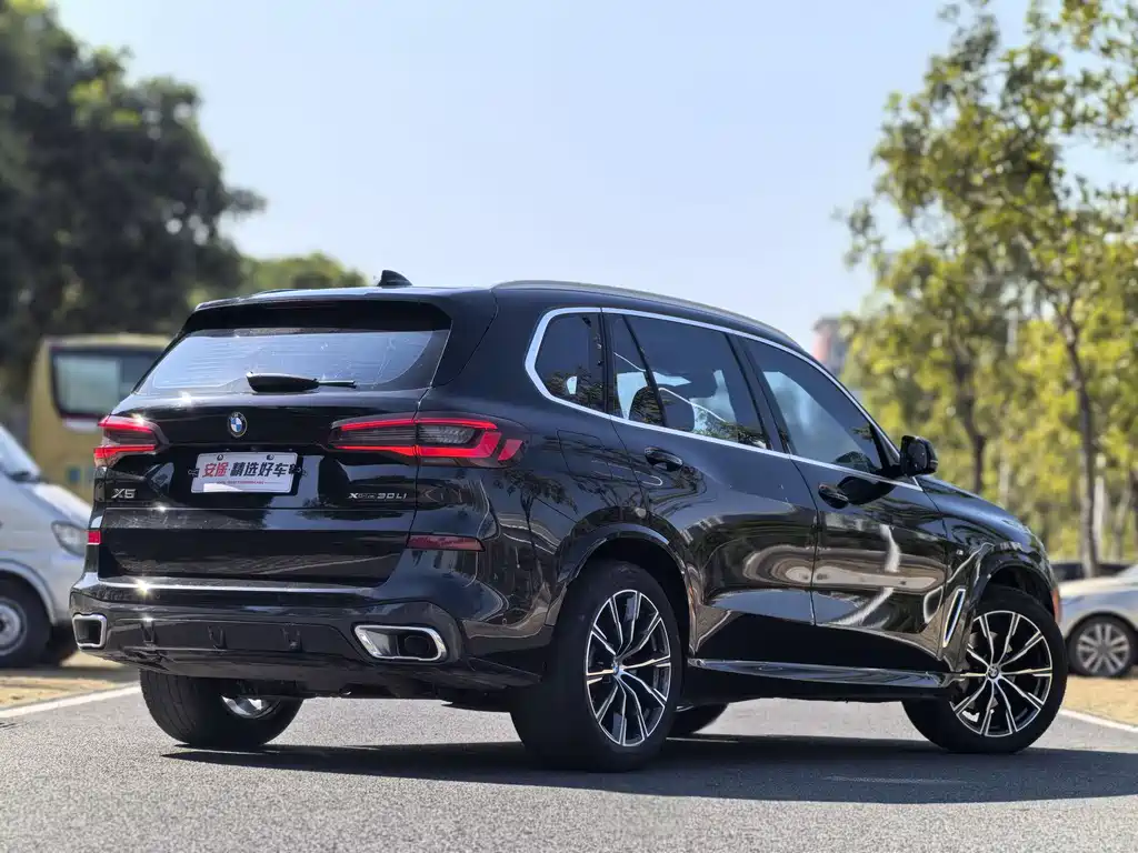 BMW X5 2022