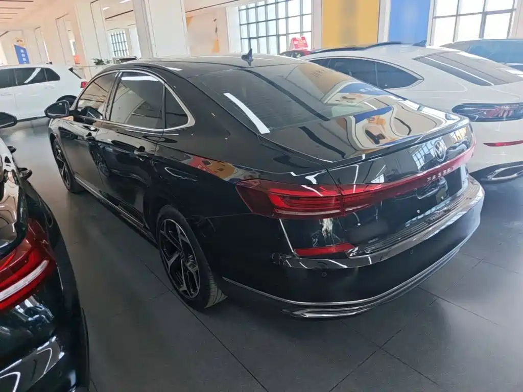 Volkswagen Passat 2023