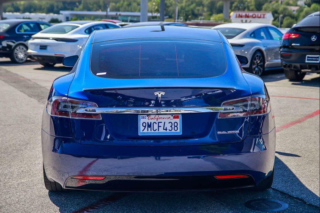 Tesla Model S 2021