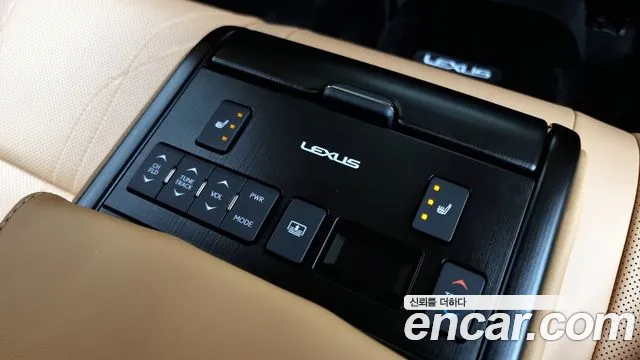 Lexus ES 2024