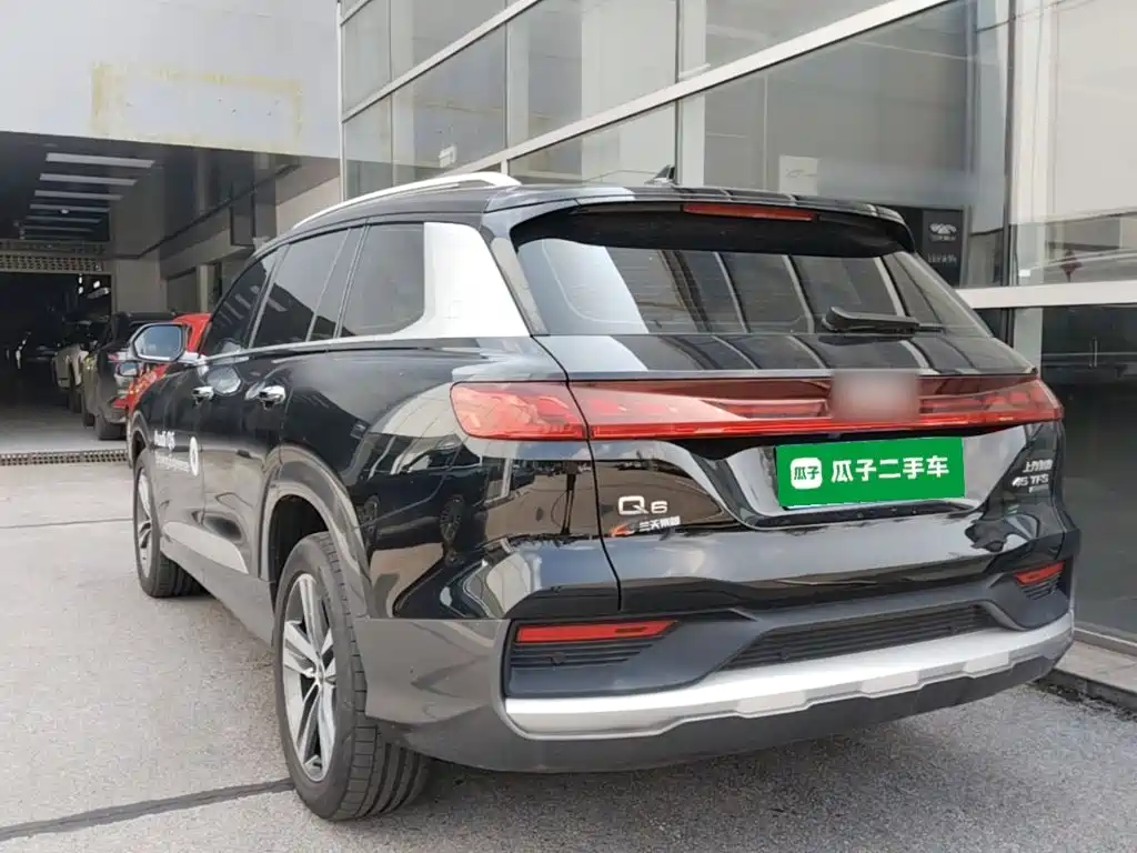 Audi Q6 2025