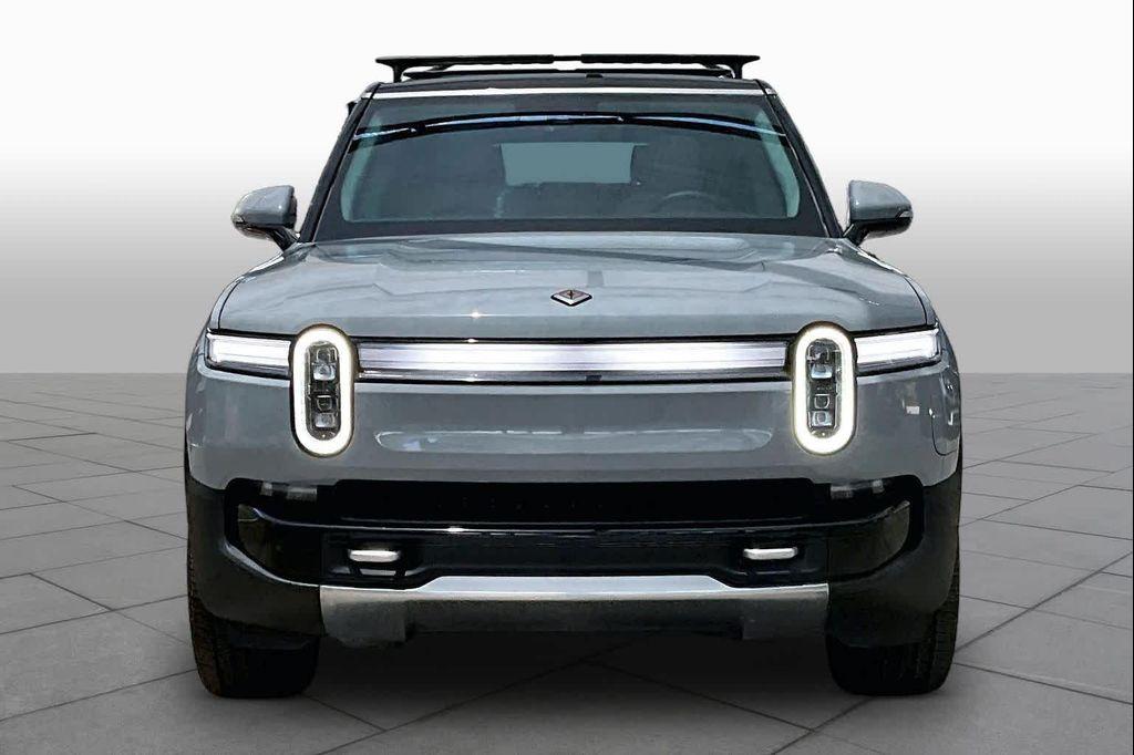 Rivian R1S 2025