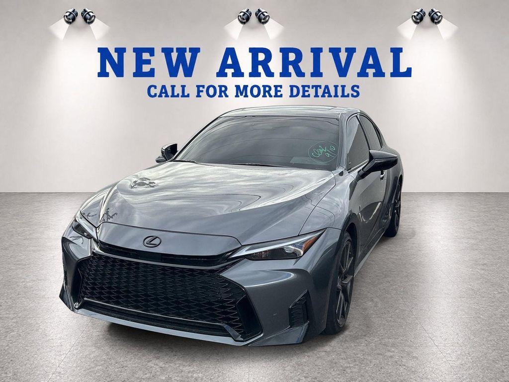 Lexus IS 2026