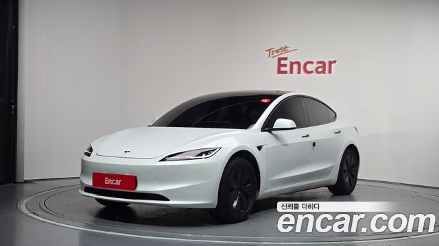 Tesla Model 3 2024
