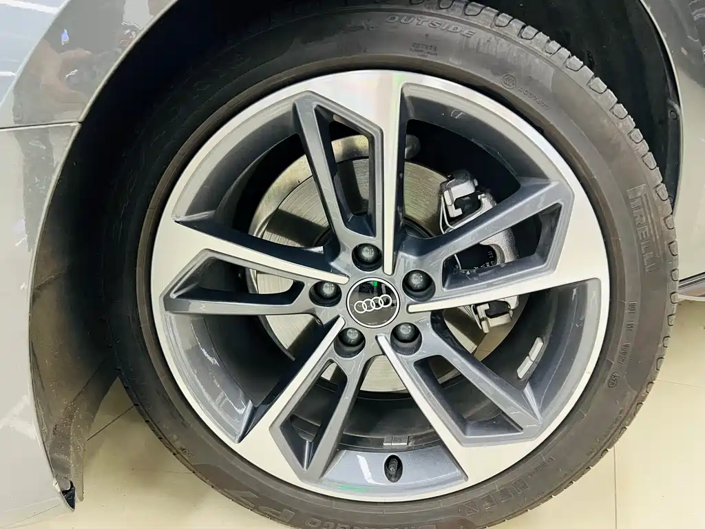 Audi A4 2024
