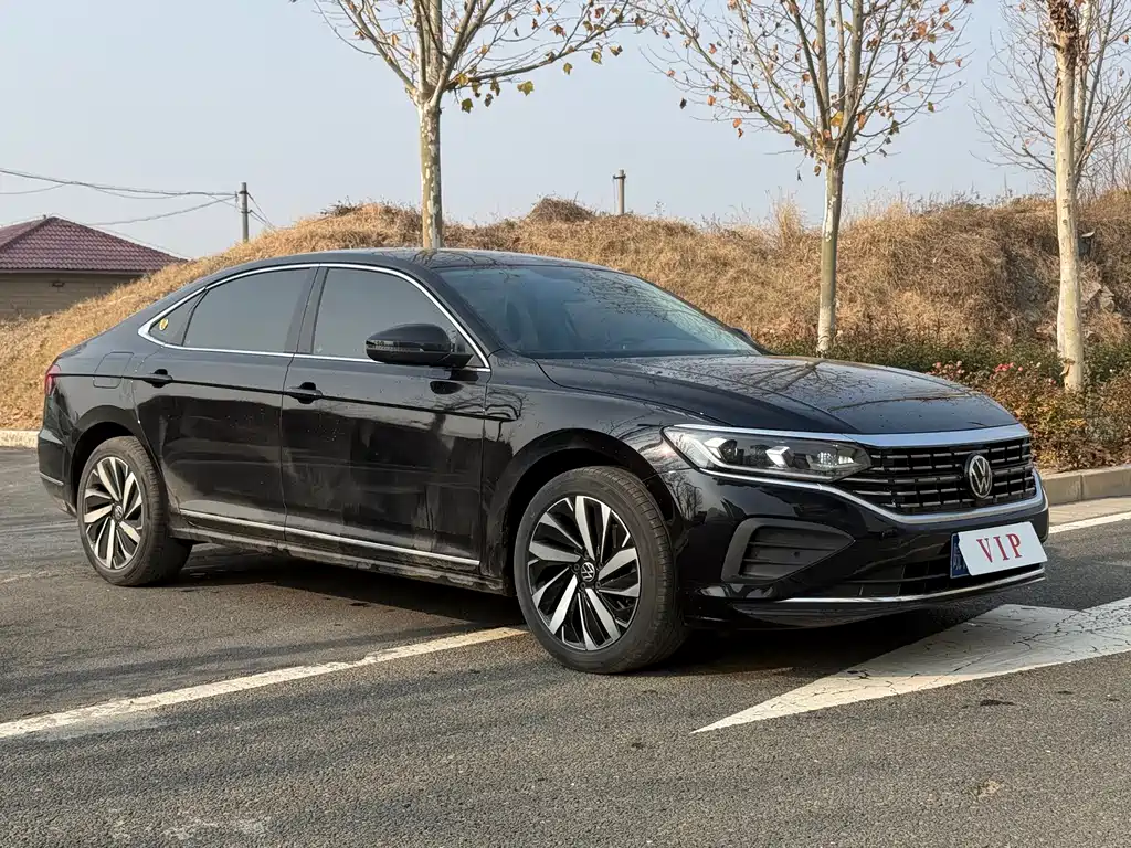 Volkswagen Passat 2024