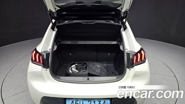 Peugeot 208 2022
