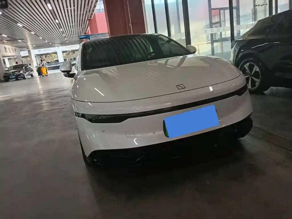 Zeekr 007 2024