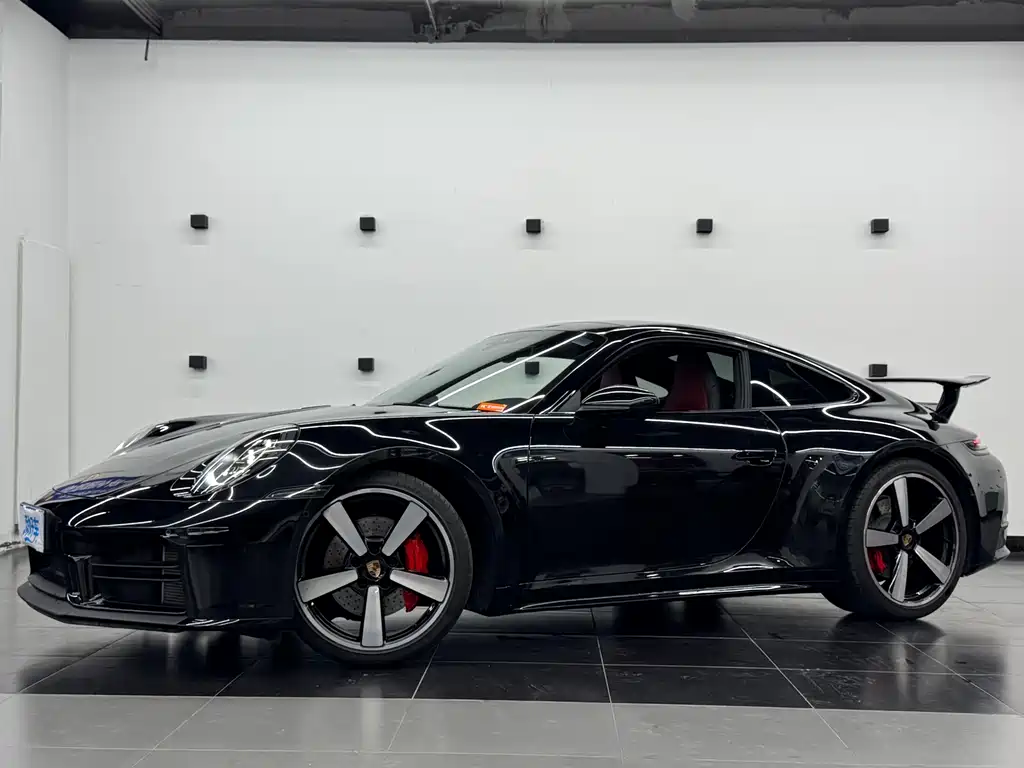 Porsche 911 2025