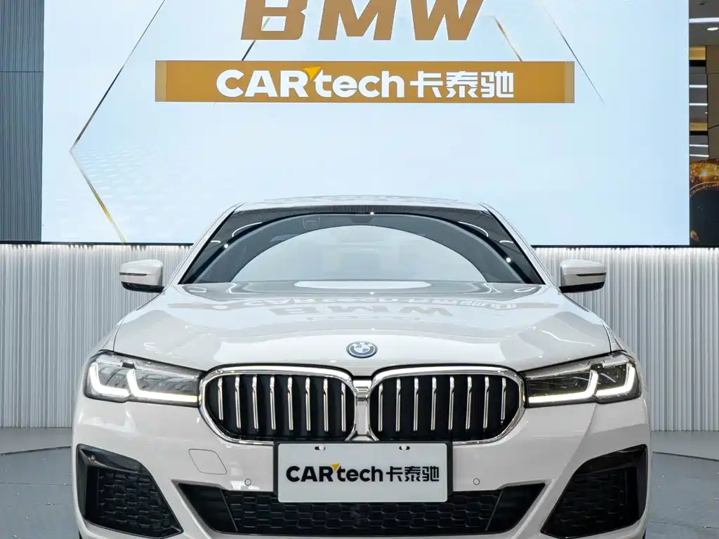 BMW 5 серии 2023
