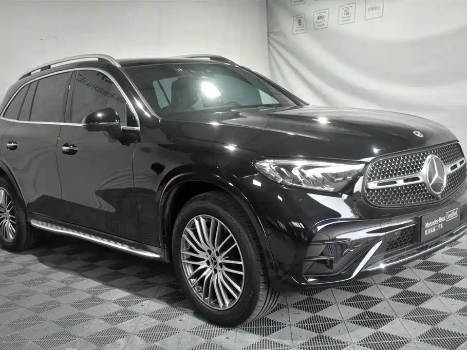 Mercedes-Benz GLC 2023
