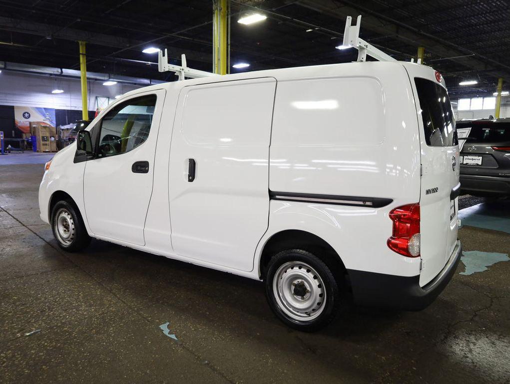 Nissan NV200 2021
