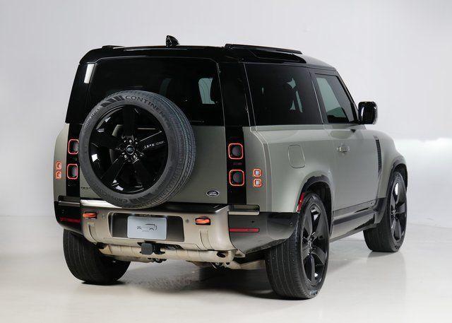 Land Rover Defender 2021