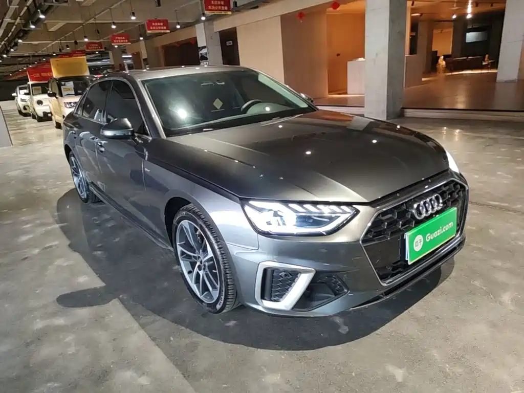 Audi A4 2023