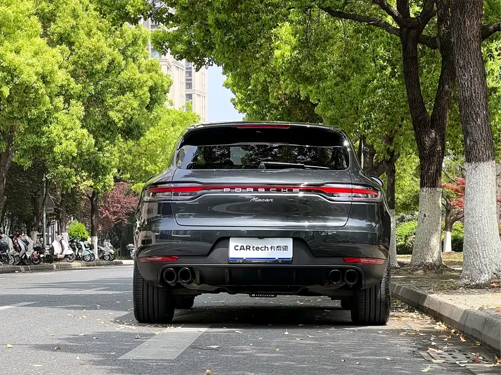 Porsche Macan 2021