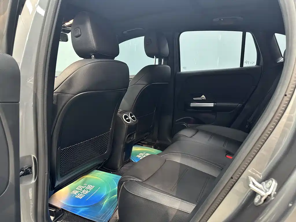 Mercedes-Benz EQA 2023