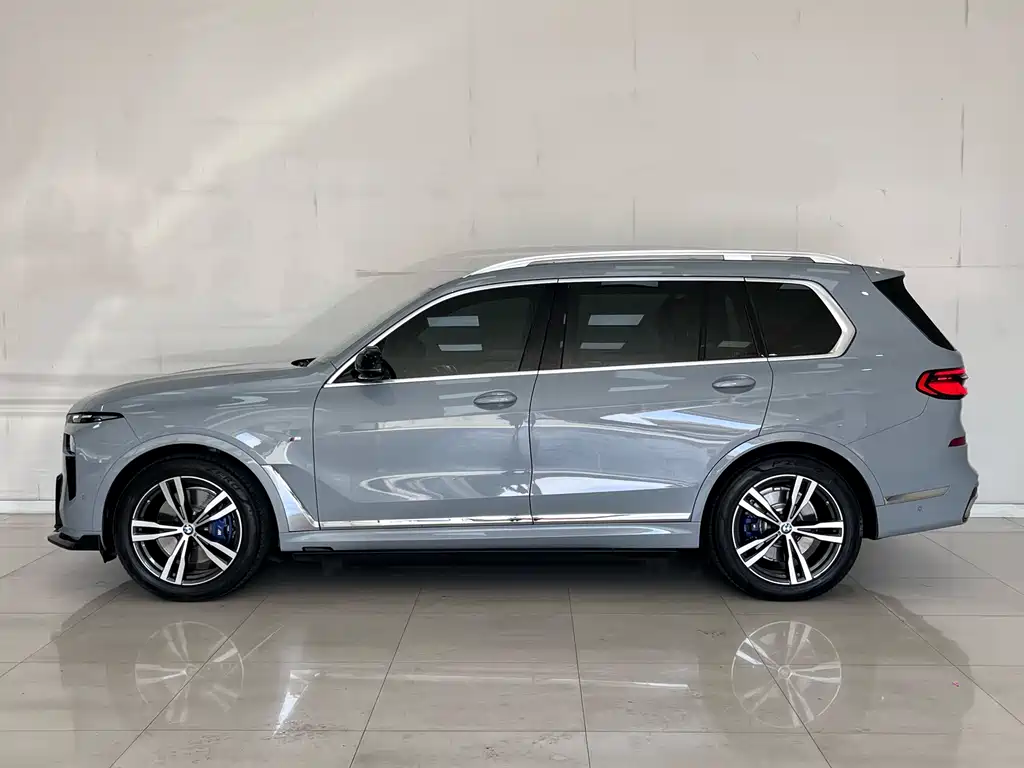 BMW X7 2023