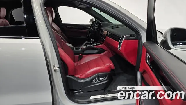 Porsche Cayenne 2021