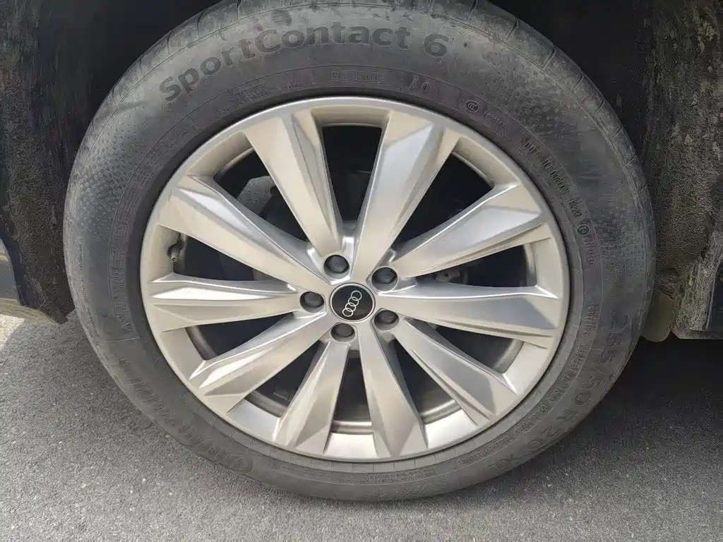Audi Q6 2024